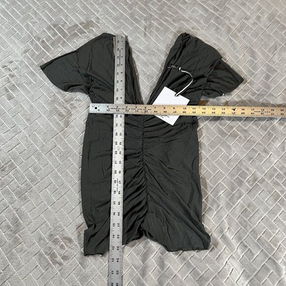 Cut Juniors 18 Shirt Army Olive Green Ruched Slit Short Sleeve Stretch V Neck - Picture 3 of 3